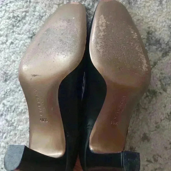 Givenchy Vintage Women's Black Leather Round Toe Pump 40.5 (9 US) - Picture 5 of 15